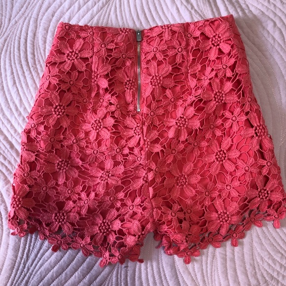 Short size 0 - Picture 2 of 3